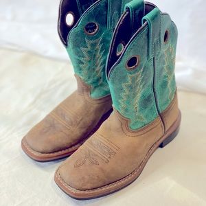 Smoky Mountain little boys size 12R teal and brown boots